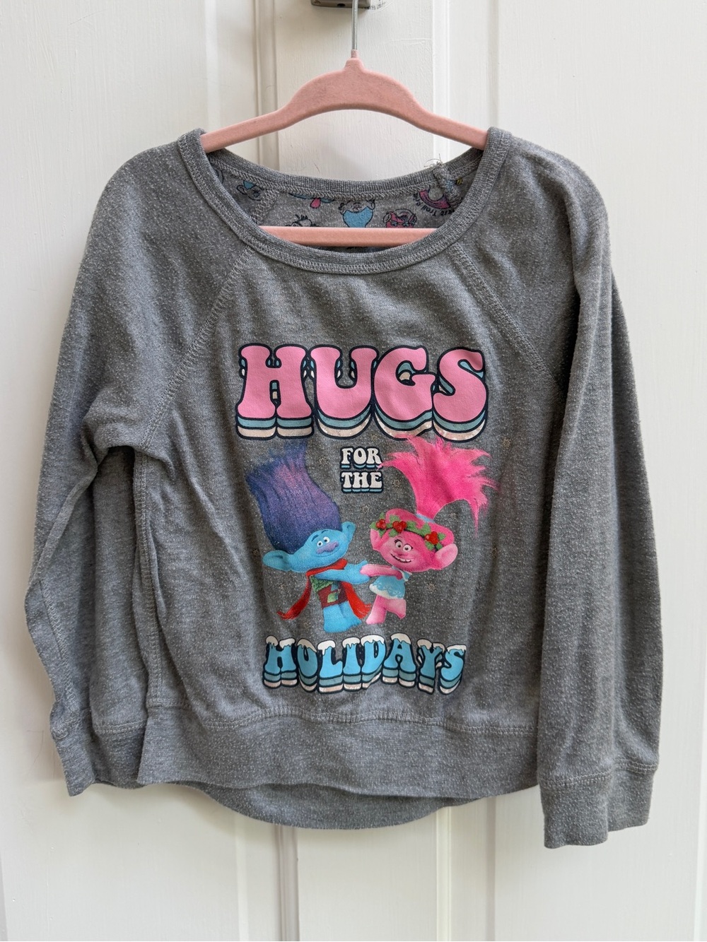 Trolls Girls 4T Gray Sweatshirt Pink & Blue Movie Graphic Hugs for the Holidays